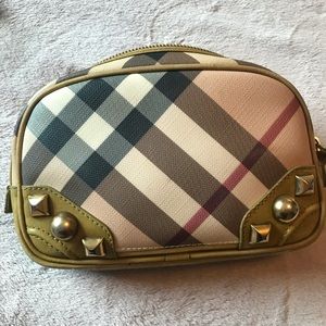 Burberry cosmetic pouch clutch